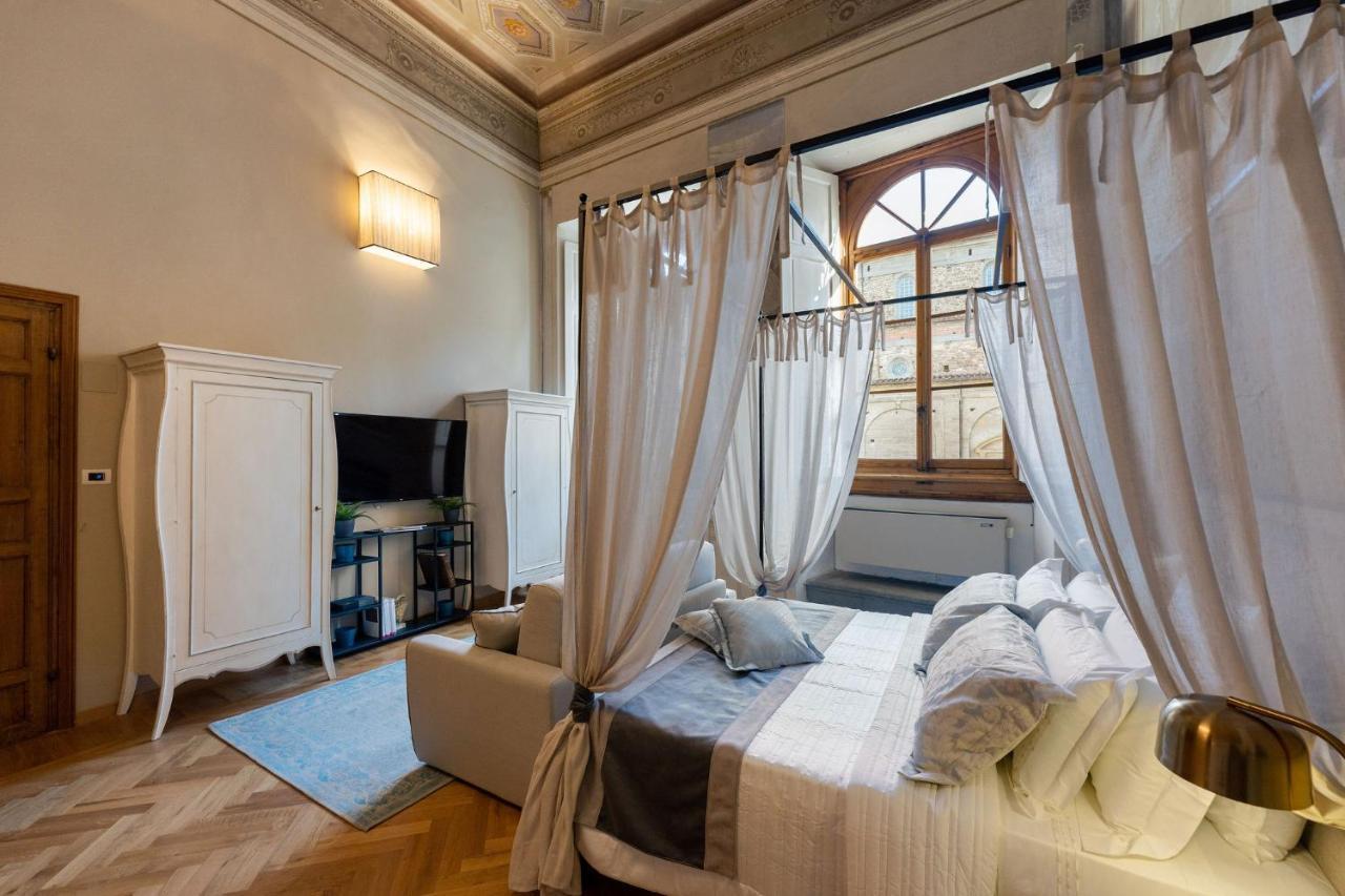 - Piazza San Lorenzo Appartement